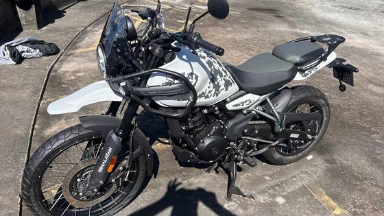 ROYAL ENFIELD HIMALAYAN 450 KAMET WHITE ROYAL ENFIELD HIMALAYAN 450 KAMET WHITE